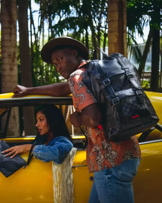 3 Uhr morgens NIE SCHLAFEN HÜGEL 3 Uhr morgens NIE SCHLAFEN HÜGEL