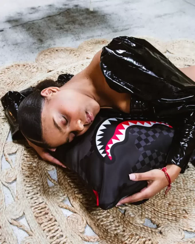 3 Uhr morgens Schlafsack Kissen Rucksack