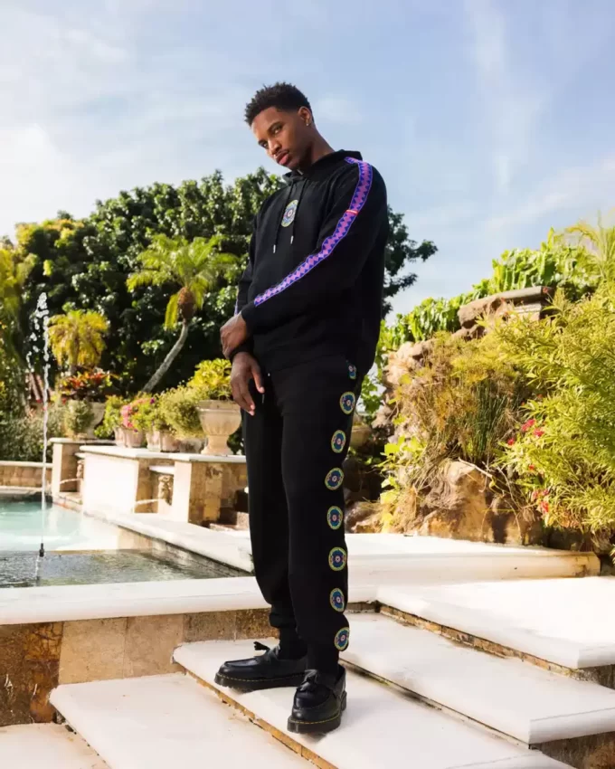 A.I. 12 BROOKLYN & BEYOND – SANDFLOWER COLLAB HOODY