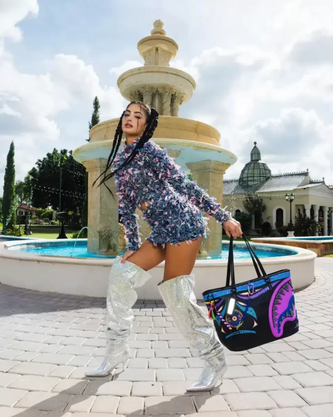 A.I. 12 – SANDFLOWER COLLAB BROOKLYN & BEYOND TOTE A.I. 12 – SANDFLOWER COLLAB BROOKLYN & BEYOND TOTE