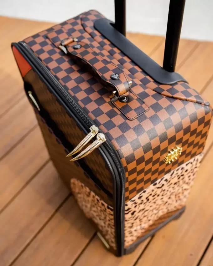 A.i.3 THE LEGACY JETSETTER HANDGEPÄCK