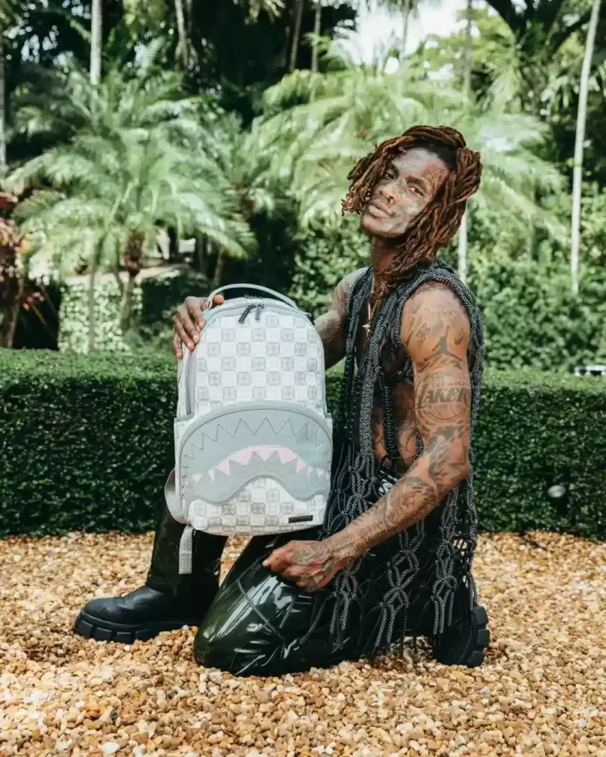 A.I.8 AFRIKANISCHE INTELLIGENZ GEBUCHT & GESCHÄFTIGER RUCKSACK