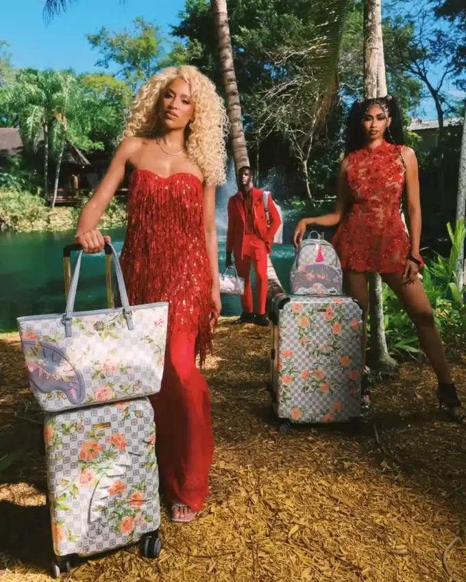 A.I. AFRICAN INTELLIGENCE ELEGANTE ENERGY SHARKITECTURE HANDGEPÄCK – SANDFLOWER COLLAB