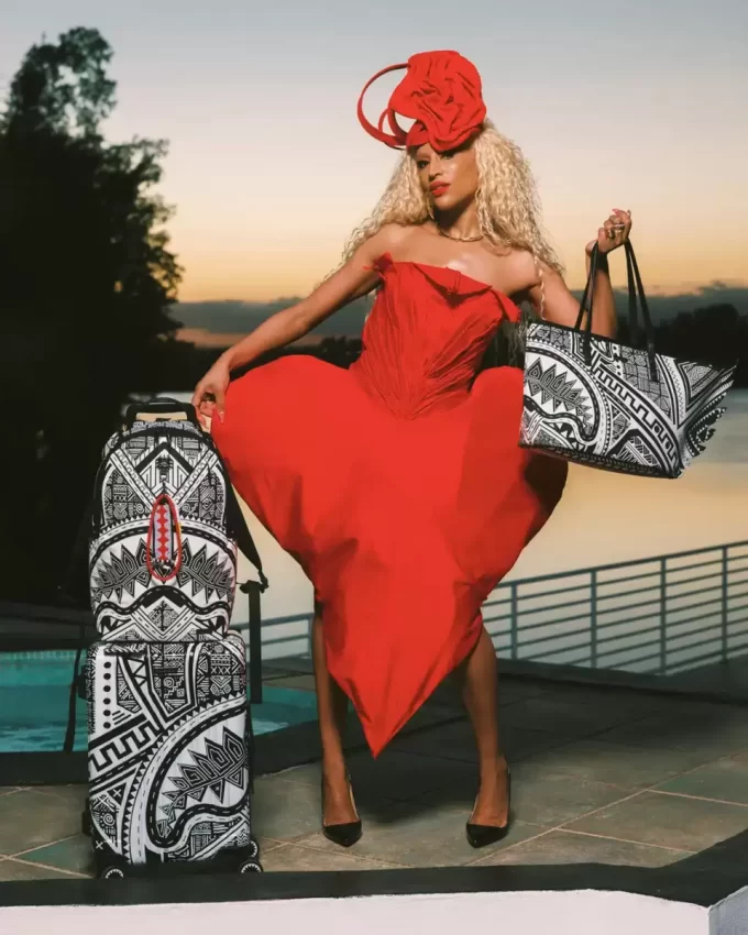 A.I. AFRICAN INTELLIGENCE THE SKYHAWK HANDGEPÄCK – SANDFLOWER COLLAB