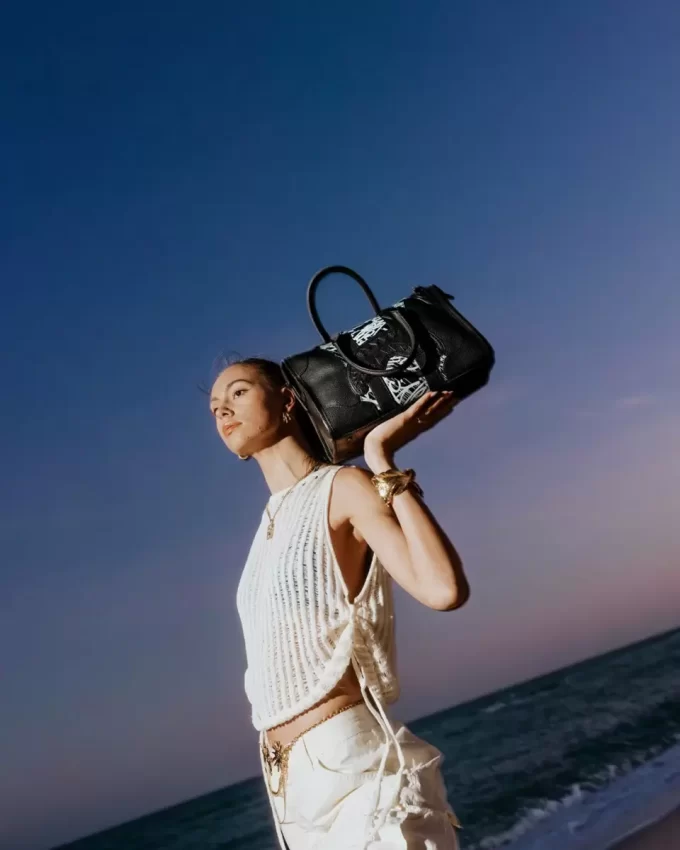 A.M.P.M PYRAMID MINI-REISETASCHE