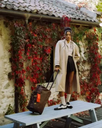 AUS PARIS MIT LIEBE – EXPRESS-DUFFLEKARTON (MIT RÄDERN)