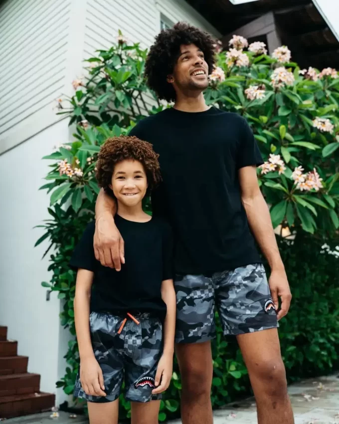 Badehosen für Kinder um 3 Uhr morgens Badehosen für Kinder um 3 Uhr morgens