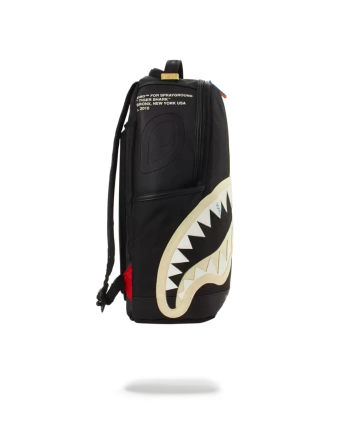 BITE ME SHARK (SCHWARZ) RUCKSACK