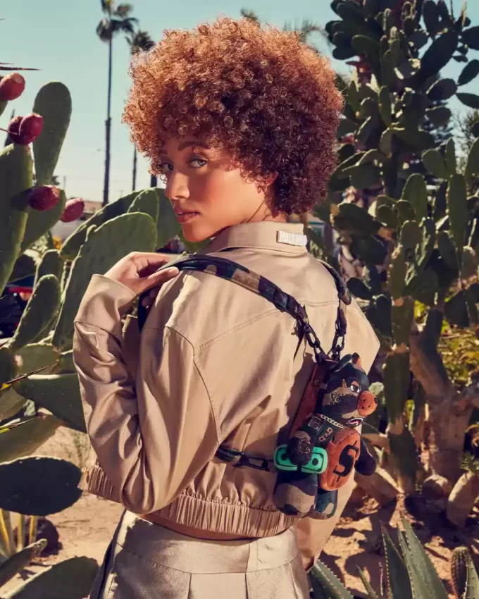 BÄRENJUNGES-RUCKSACK – HAIE IN PARIS