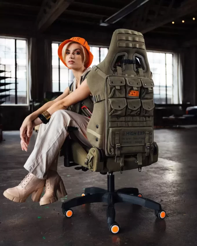 CALL OF DUTY BEREIT FÜR DEN EINSATZ GAMING-STUHL