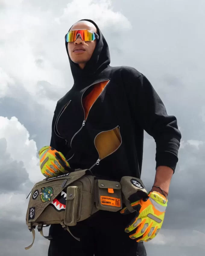 CALL OF DUTY NEVER BACK DOWN CROSSBODY