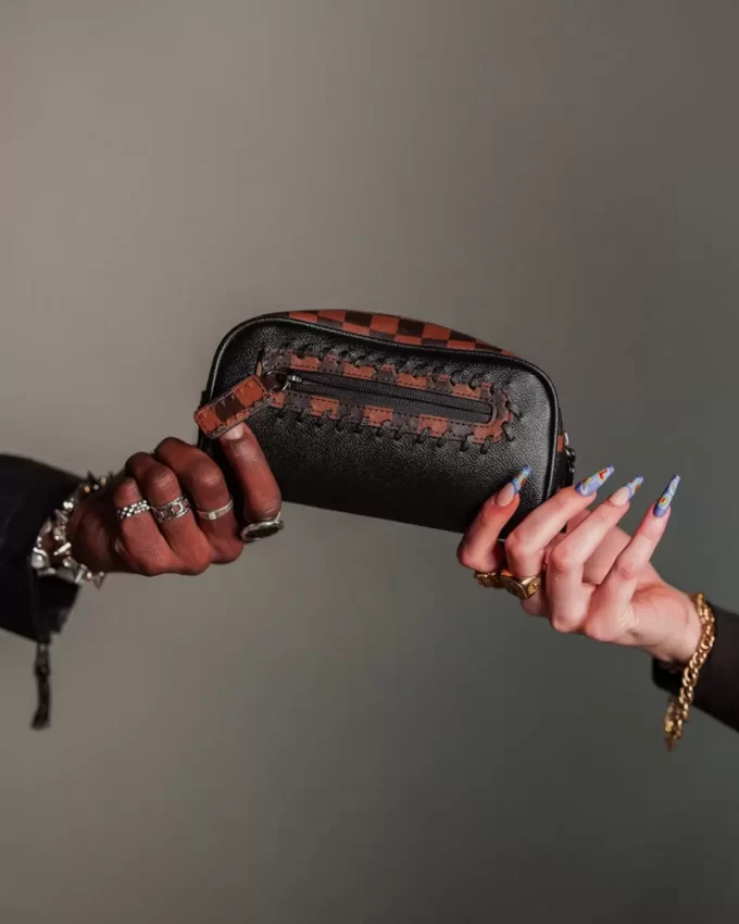 CHECKPOINT ROYALE POUCH