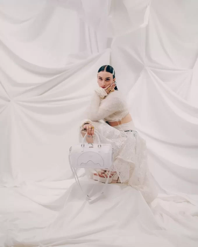 DAS HAUPTQUARTIER – REFLECTION MINI-REISSVERSUCHS …