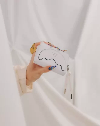 DAS HAUPTQUARTIER – REFLEKTATIONS-GELDBÖRSE