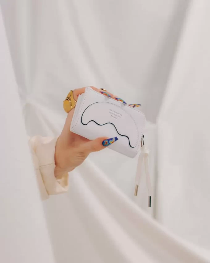 DAS HAUPTQUARTIER – REFLEKTATIONS-GELDBÖRSE