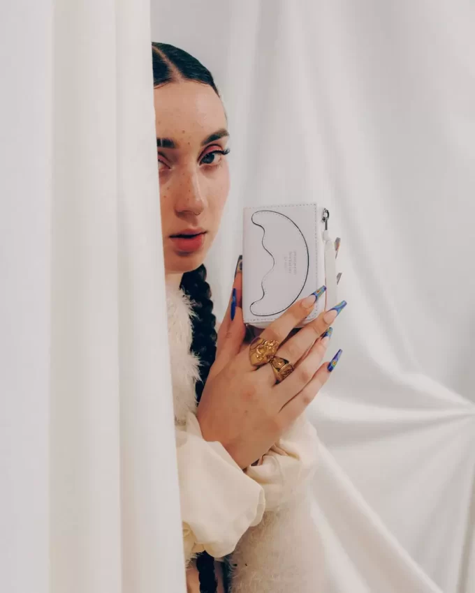 DAS HAUPTQUARTIER – REFLEKTATIONS-GELDBÖRSE