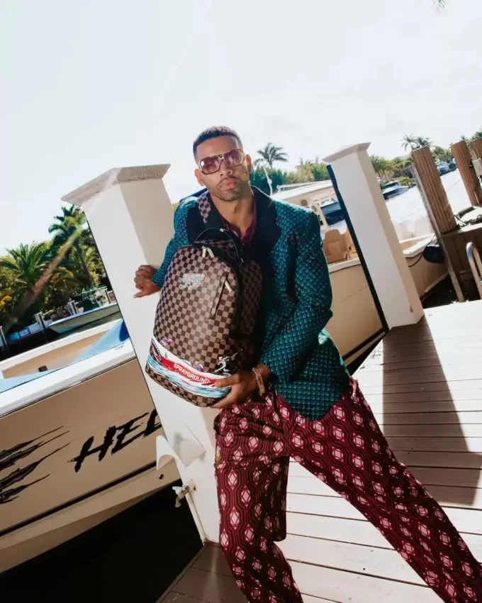 DER 305 SPEEDBOAT GETAWAY-RUCKSACK