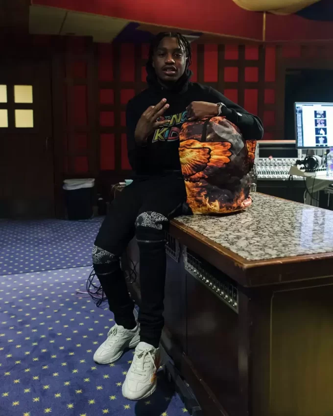 Der Lil Tjay Fallin Angel 4-Flügel-Rucksack