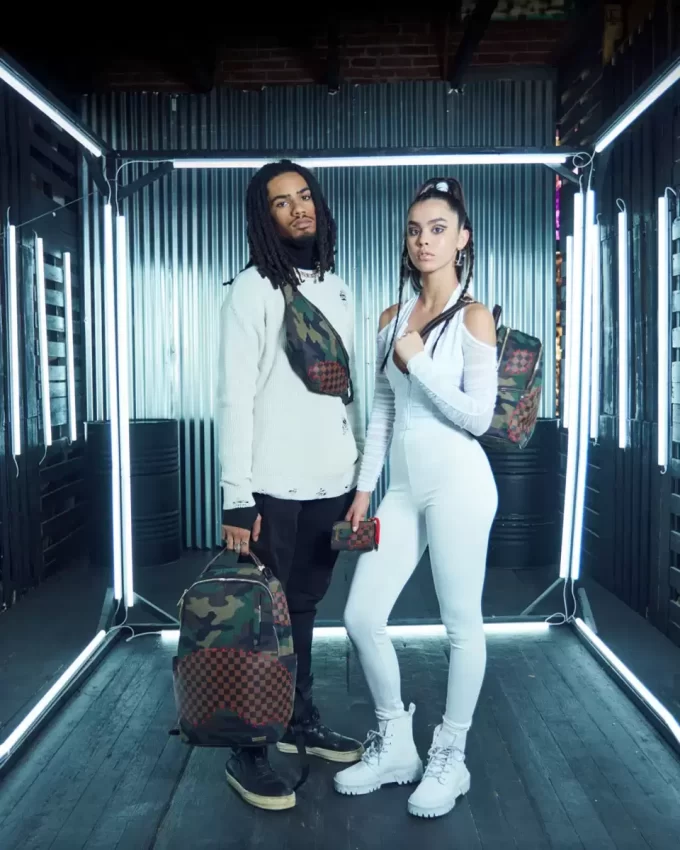 DER PARADOX SHARK RUCKSACK