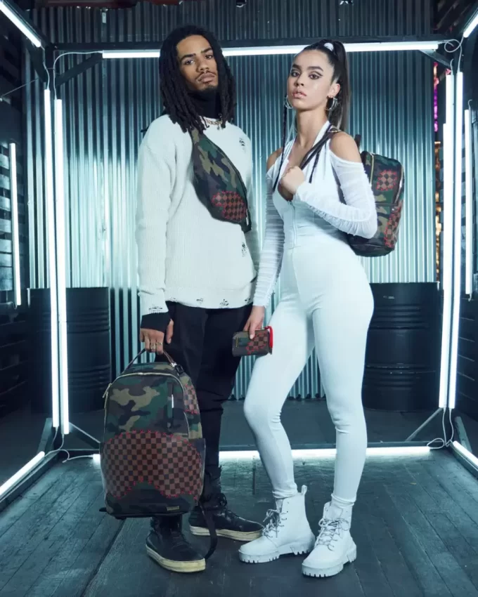 DER PARADOX SHARK RUCKSACK