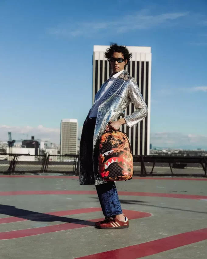 DIABLO HAT EINEN GROSSARTIGEN TAG, MANN