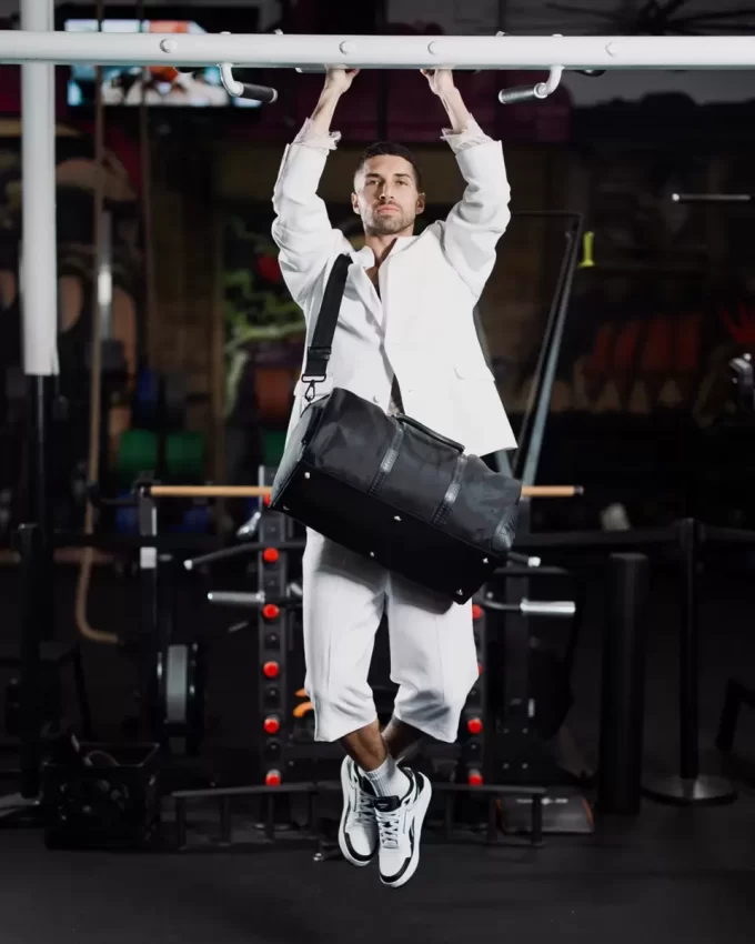 DIE HELDEN-DUFFLE DIE HELDEN-DUFFLE