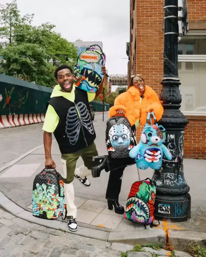 DIE NACHT DES LEBENDEN BÄREN