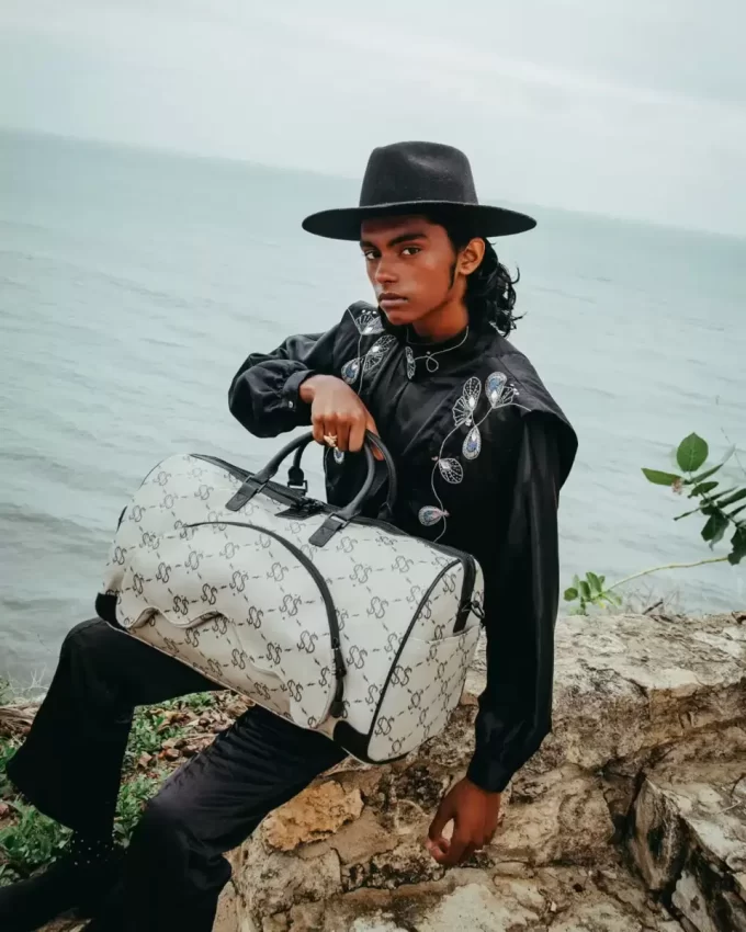 DIE REISE-DUFFEL DIE REISE-DUFFEL