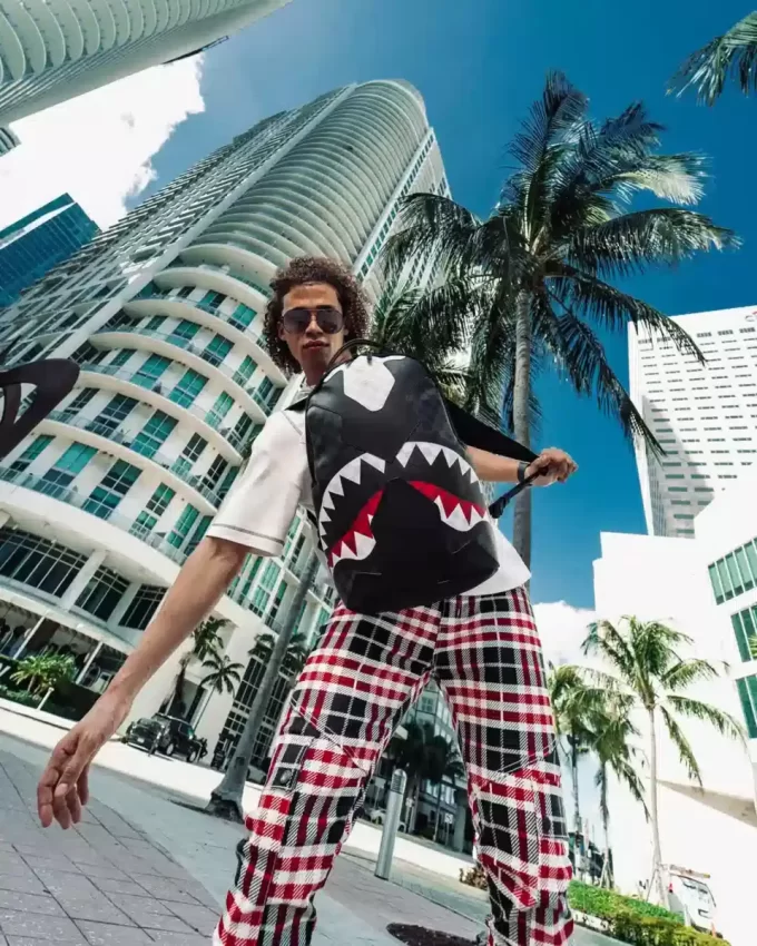 DREIDECKER-RUCKSACK „ERBE TO THE THRON“ DREIDECKER-RUCKSACK „ERBE TO THE THRON“