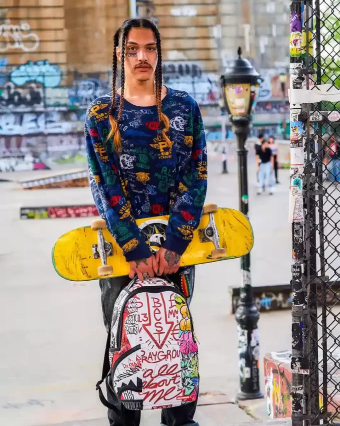 DREITEILIGER GRAFFITI-RUCKSACK (DLXV)