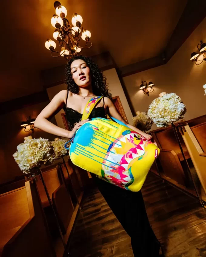 EUPHORISCHER WÄHRUNGSRUCKSACK