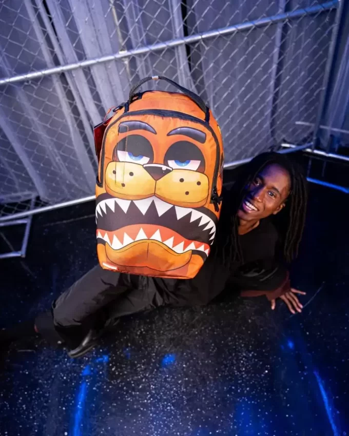 FIVE NIGHTS AT FREDDY’S SHARK DLXSR RUCKSACK