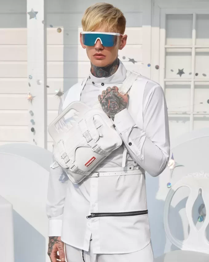 FUTURE TRAVELER CARGO CROSSBODY