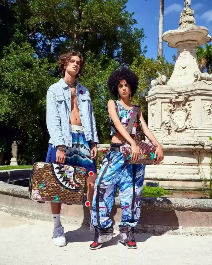 GARDEN OF SHARKS SHARKNAUTICS HARDSHELL HANDGEPÄCK