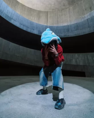 GEFÜLLTER SAVAGE HOODY-RUCKSACK HAI