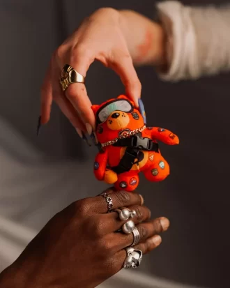 GLOBALER EXPEDITIONS-BÄREN-SCHLÜSSELANHÄNGER