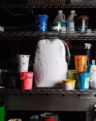 GRAFFITI-KÜNSTLER – GESTALTE DEINEN EIGENEN RUCKSACK – 9 SCHABLONEN INKLUSIVE