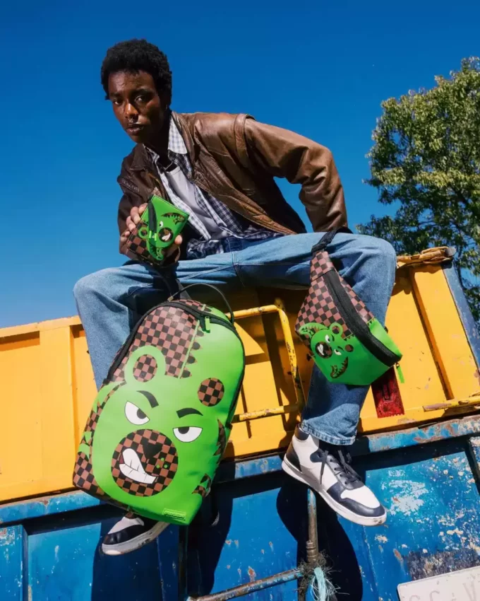 GRÜNER MONEY BEAR SAVVY CROSSBODY