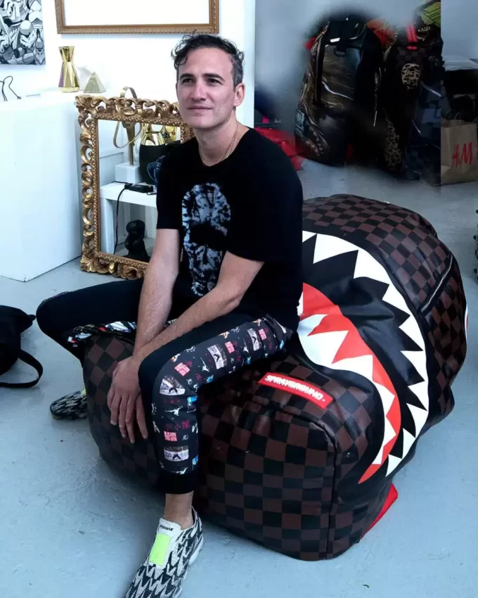 GRÖSSTER RUCKSACK DER WELT (NUR 20 STÜCK HERGESTELLT)