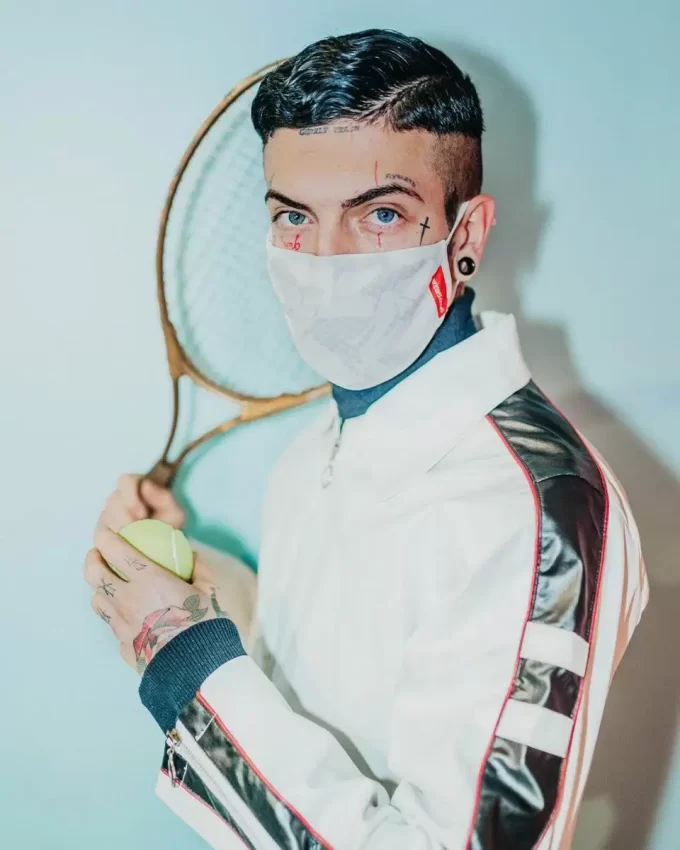 HAI-KARTON (WEISS) GESICHTSMASKE