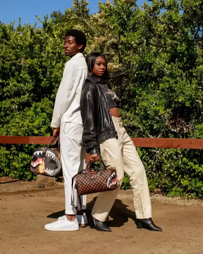 HAIE IN PARIS UNSTOPPABLE MINI-DUFFLETE