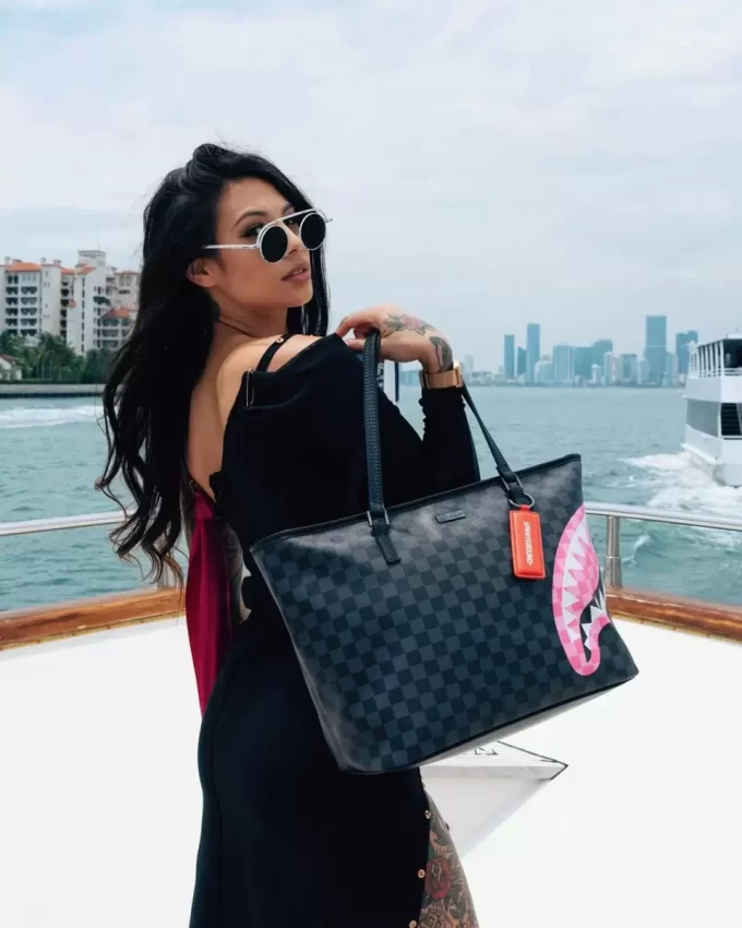 Haie in Süßigkeitentasche