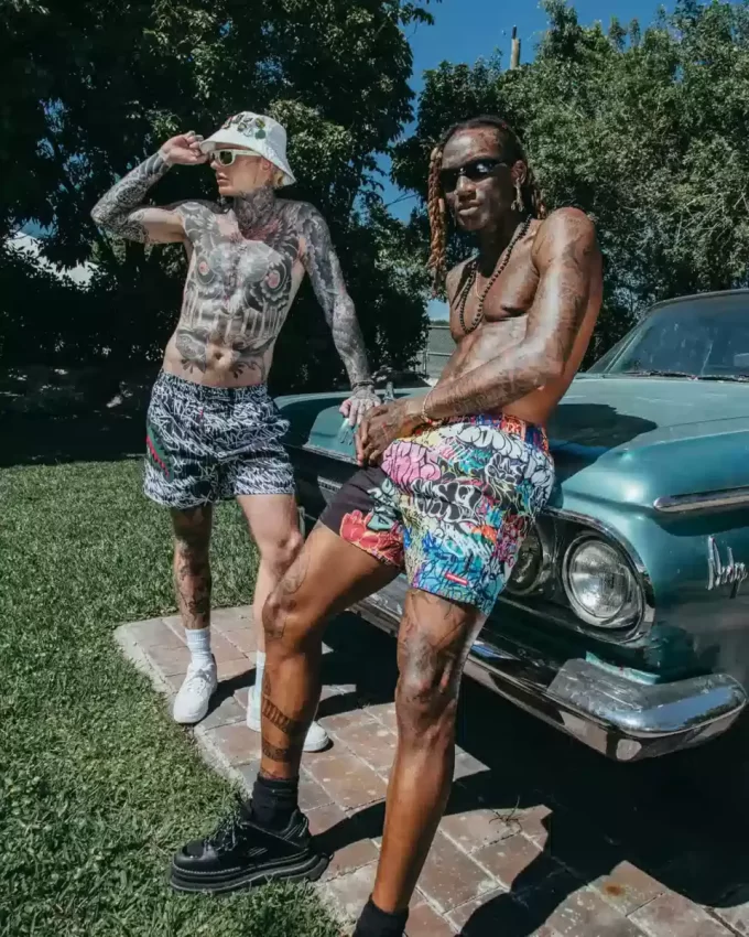 HALB-GRAFF-SHOT-BADEHOSE