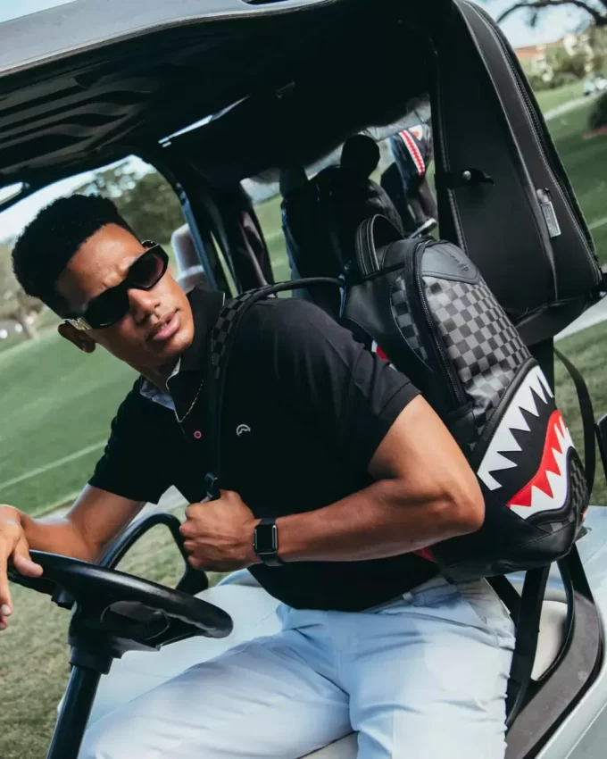 HENNY AIIR TO THE THRONE RUCKSACK (DLXV)