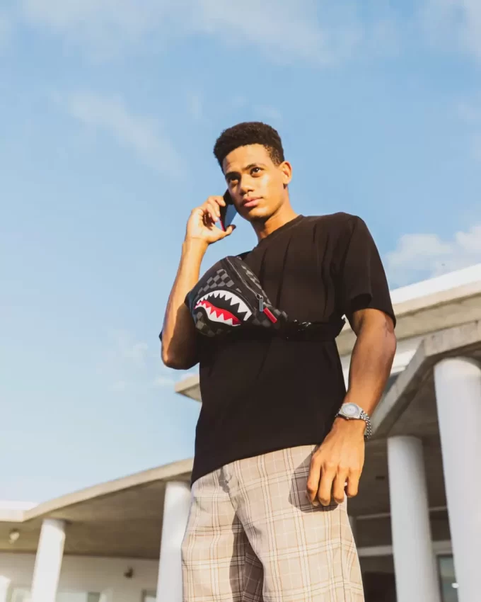 HENNY AIIR TO THE THRONE SAVVY CROSSBODY