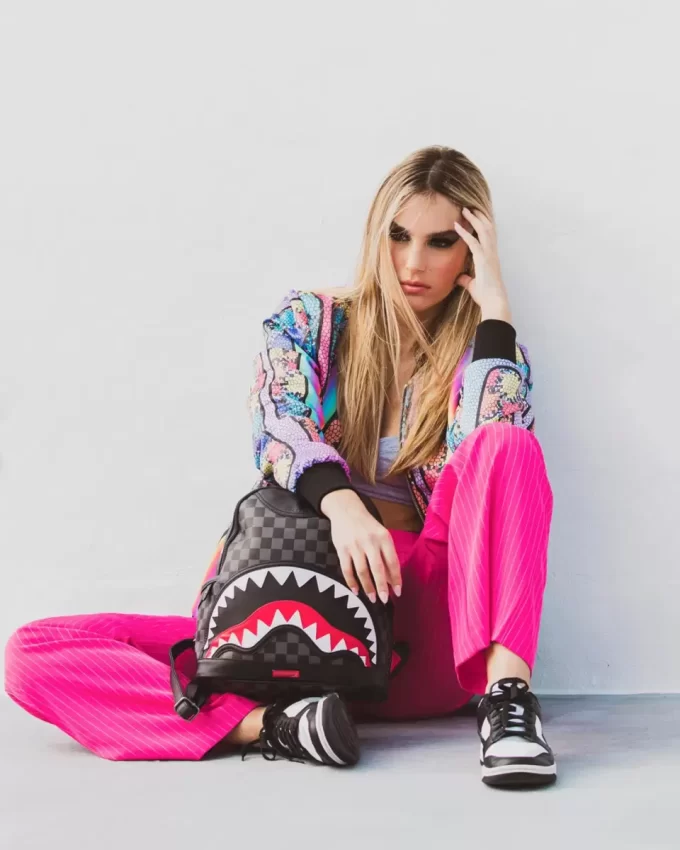 HENNY AIIR ZUM THRON, WILDER