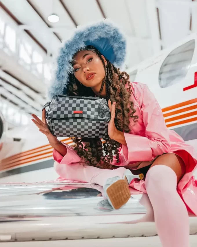 HENNY SCHWARZE KOSMETIKTASCHE