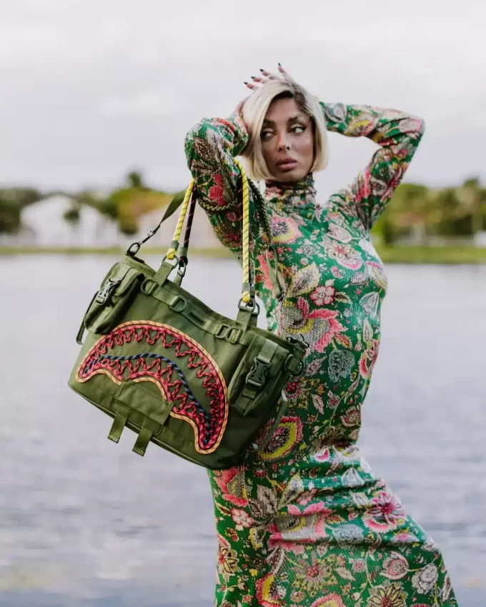 Ich höre nicht auf, bis die oberste Tasche voll ist. Ich höre nicht auf, bis die oberste Tasche voll ist.