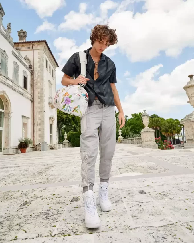 IN DER GARTEN-DUFFEL IN DER GARTEN-DUFFEL