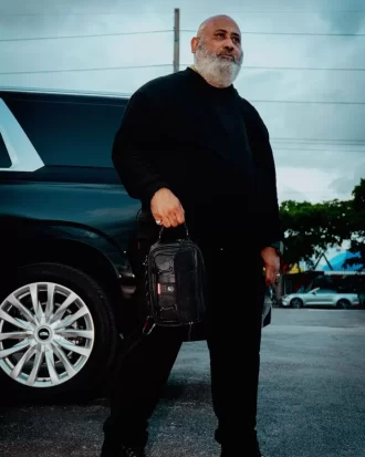 JAMES ERSTKLASSIGE TYCOON-REISENDE UMKLEBER